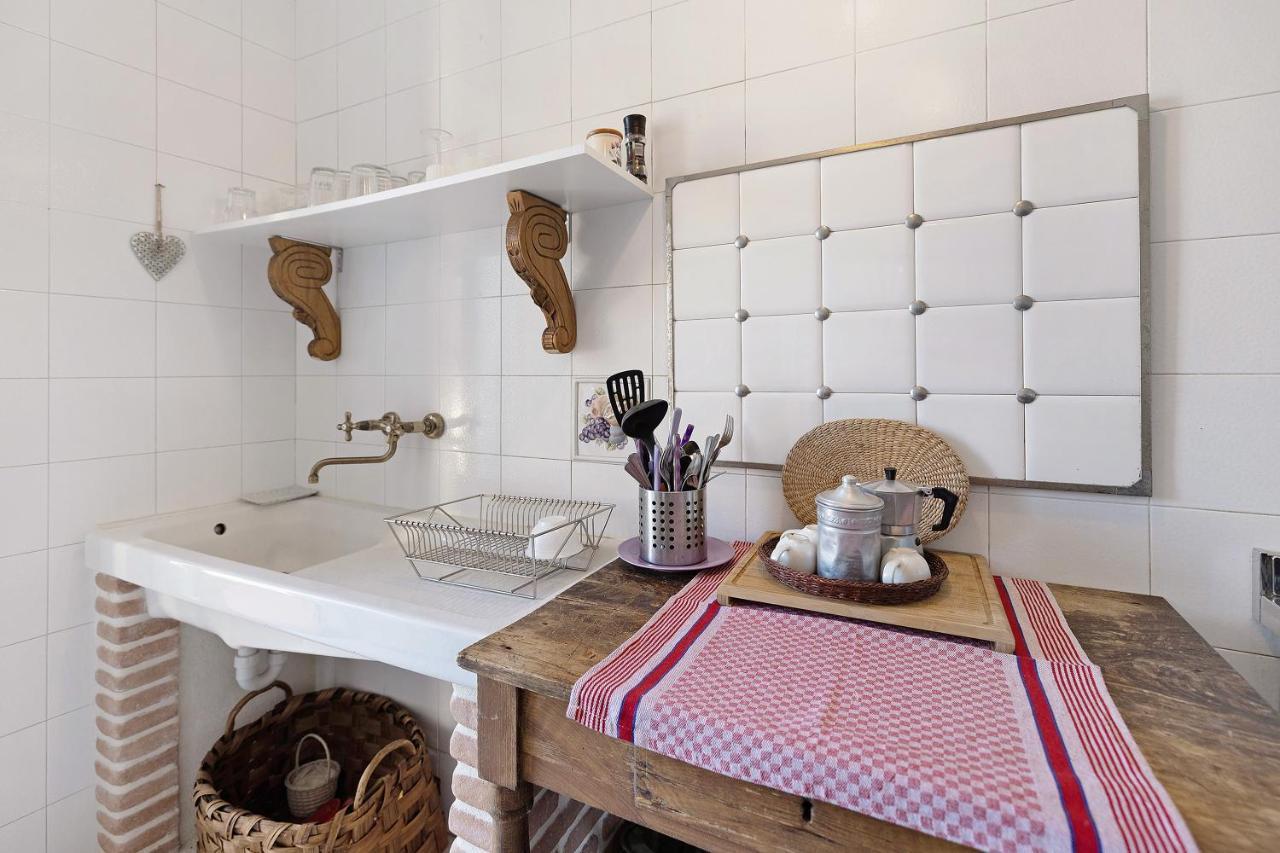 Residenza Stoechas White Apartment Albenga Bagian luar foto