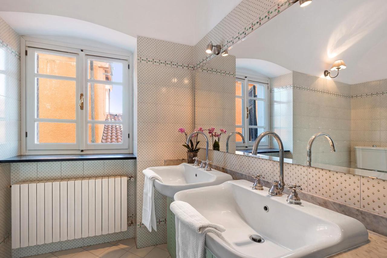 Residenza Stoechas White Apartment Albenga Bagian luar foto