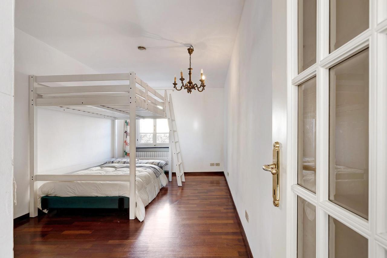 Residenza Stoechas White Apartment Albenga Bagian luar foto