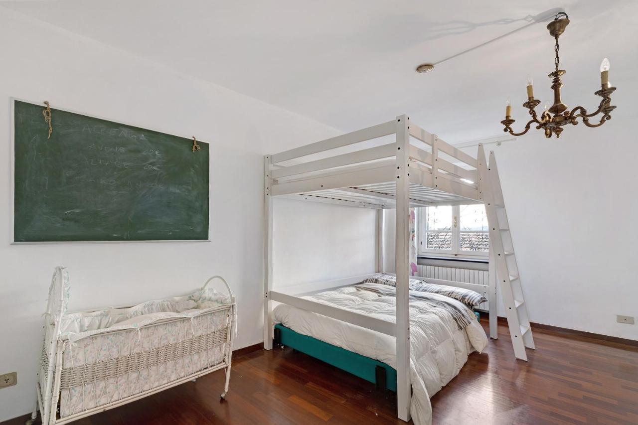 Residenza Stoechas White Apartment Albenga Bagian luar foto
