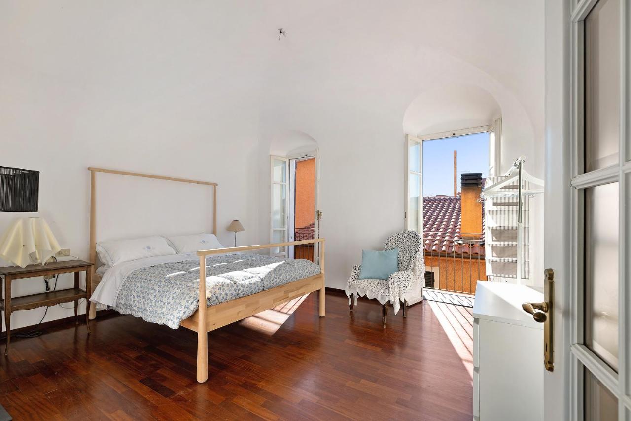 Residenza Stoechas White Apartment Albenga Bagian luar foto